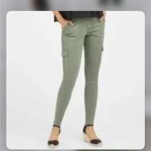 Spanx Cargo Skinny Pants - Size Women’s small petite